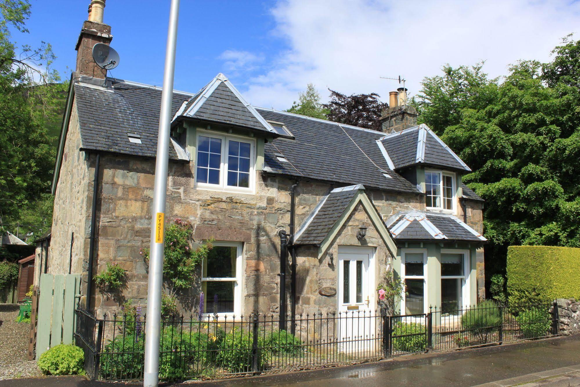 Glenalbyn Cottage St Fillans Exterior foto